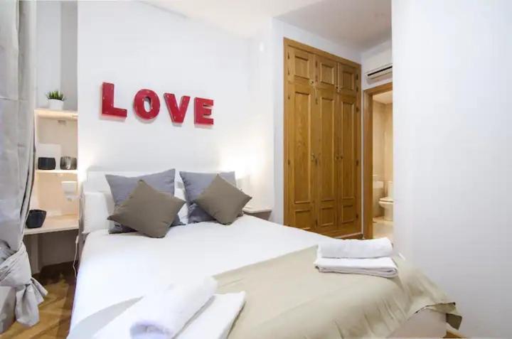 Bright & Spacious- City Center- 2Rooms-2Bathrooms 마드리드 외부 사진