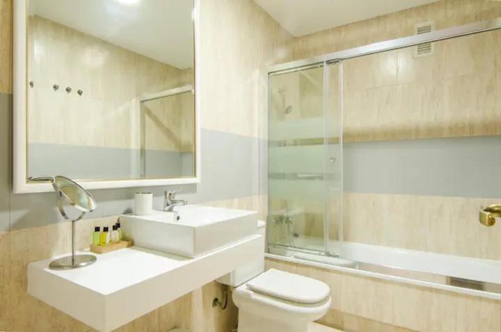 Bright & Spacious- City Center- 2Rooms-2Bathrooms 마드리드 외부 사진