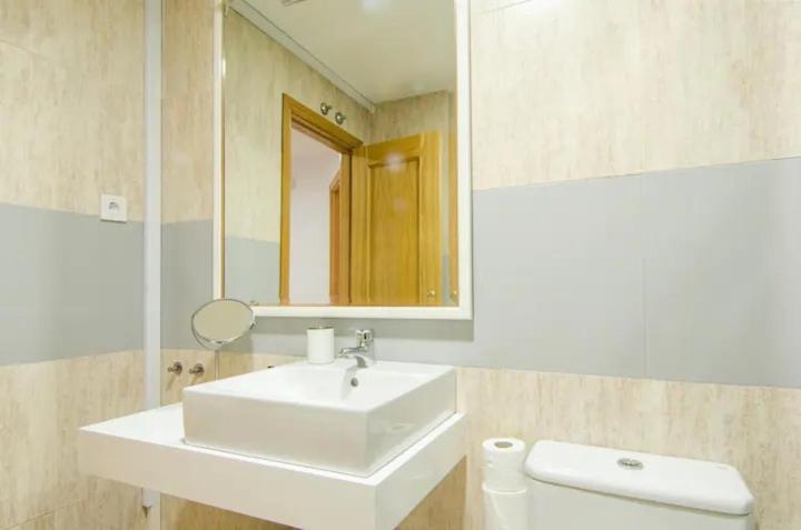 Bright & Spacious- City Center- 2Rooms-2Bathrooms 마드리드 외부 사진